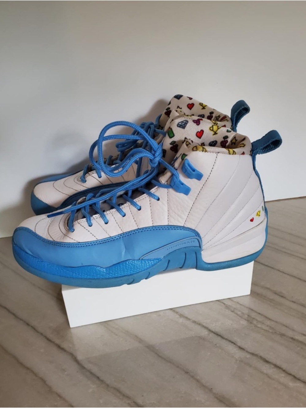 Nike Air Jordan 12 Retro DQ4365-114 Blue White GS Shoes Size 6Y 'Emoji' - Picture 6 of 12